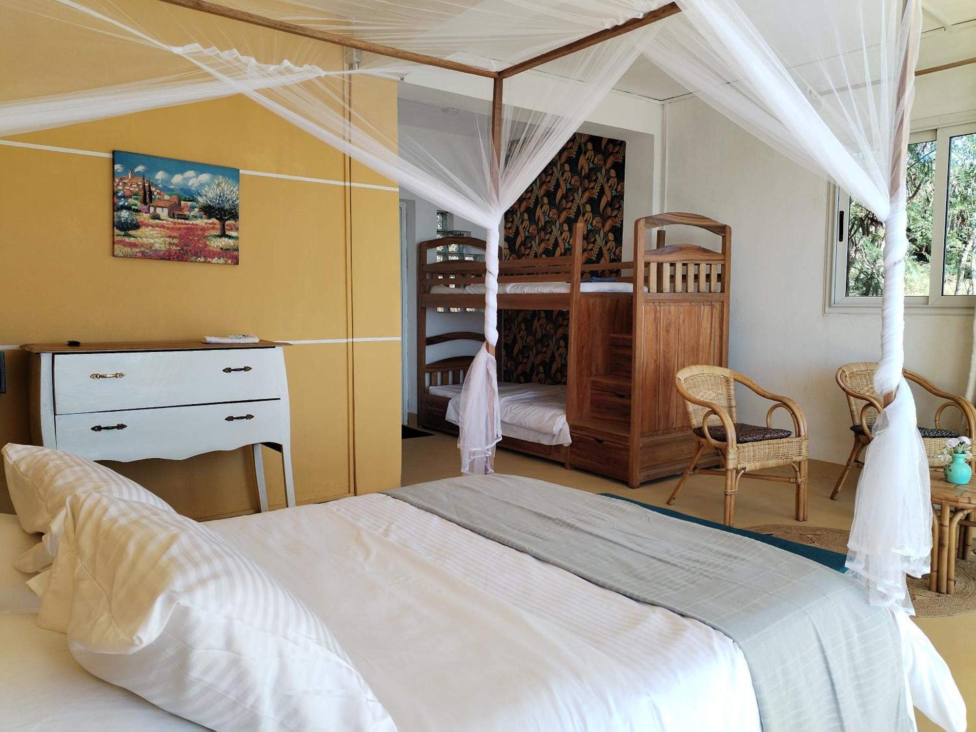 Hotel Riziky Antsiranana Екстериор снимка